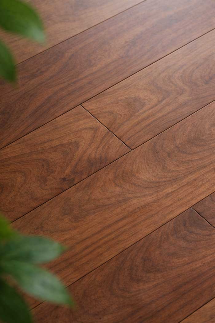 Sàn gỗ lau dầu vân Óc Chó